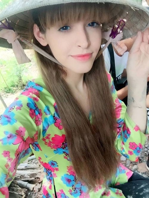 Ngam sao Viet khoe dang ngoc nga voi non la