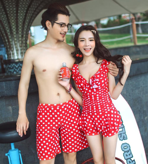 đồ đôi đi biển