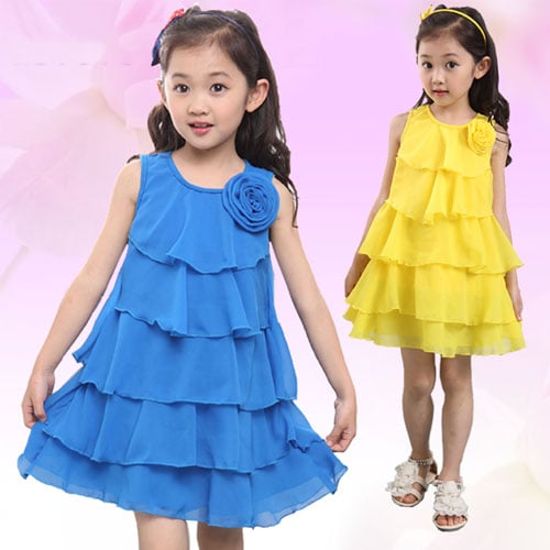 Mách mẹ chọn váy xinh cho bé yêu đi chơi trong ngày nghỉ lễ