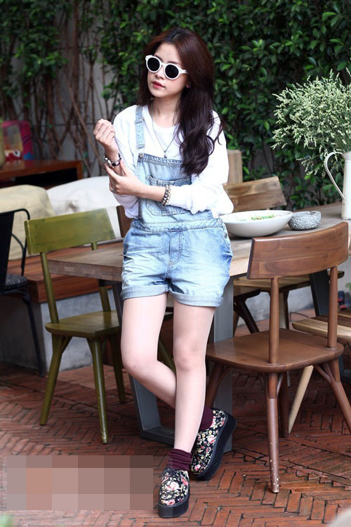 Ngam sao Viet mix do tre trung voi quan yem bo