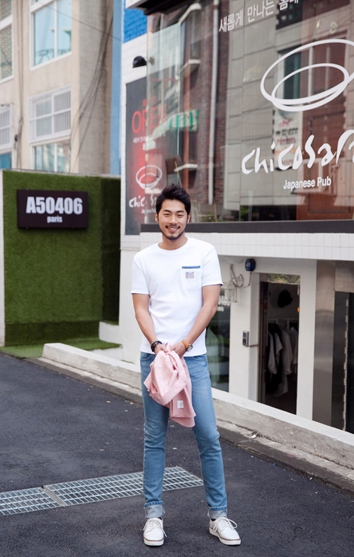 Mách bạn gái chọn áo phông cho chàng trong ngày nghỉ lễ