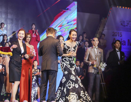 khac tiep chia se anh ngoc trinh nhan giai giua bao nghi van 7