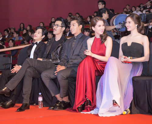 khac tiep chia se anh ngoc trinh nhan giai giua bao nghi van 3