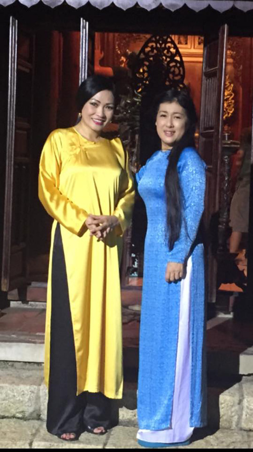 Ca sĩ Phương Thanh mặc áo dài đóng phim thâu đêm