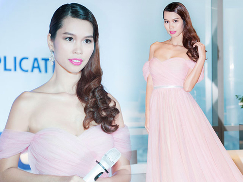 Siêu mẫu Hà Anh