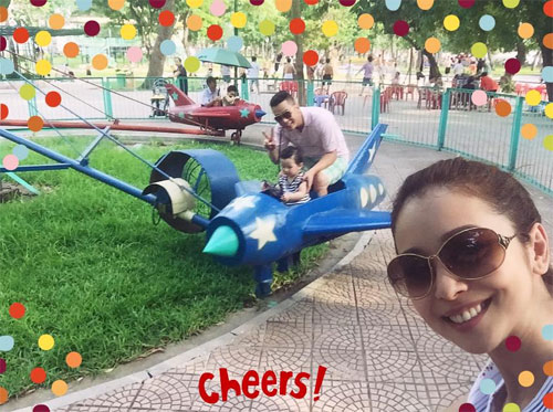 Jennifer Pham va chong di chua Thay 8