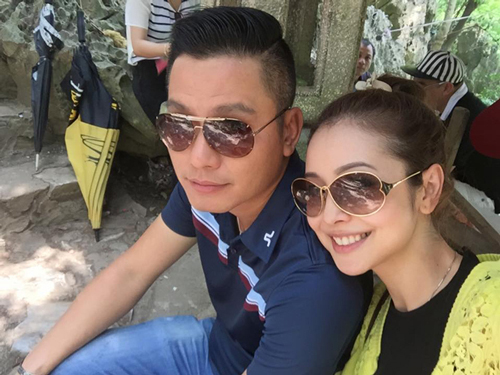 Jennifer Pham va chong di chua Thay 5