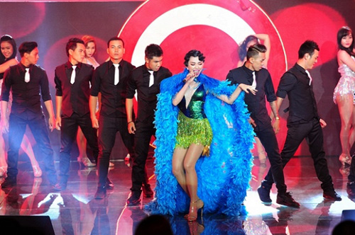 Trang phục trong chương trình the remix