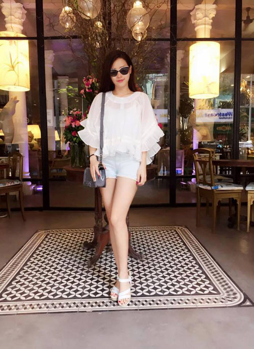 Diện short đẹp như sao Việt