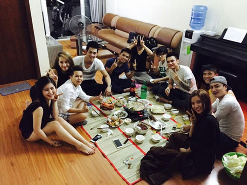 20 tuổi Hương Tràm có hàng loạt ảnh quá lớn