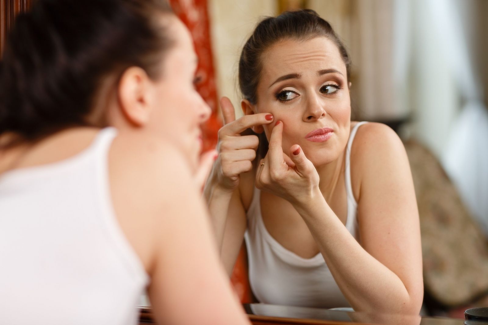 cách trị mụn ở vị trí trên khuôn mặt