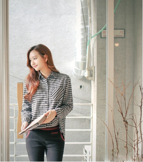 Hè thoáng mát với sơ mi dáng rộng cho bạn gái công sở