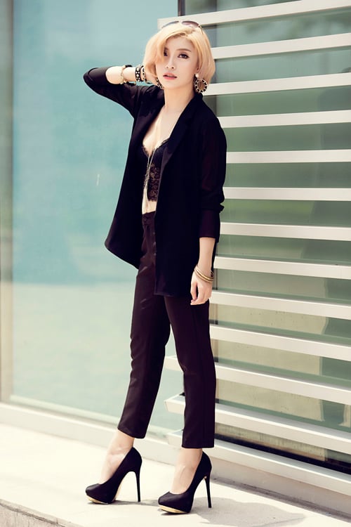 Street style gợi cảm của Tiêu Châu Như Quỳnh