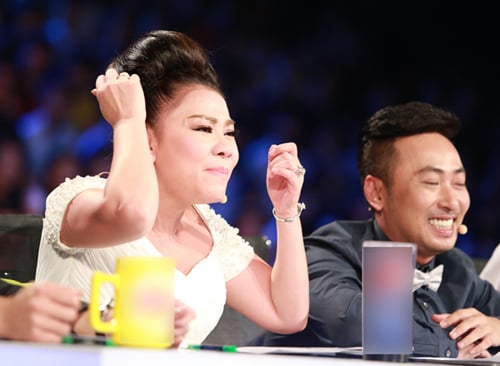 Cô gái mũm mĩm gây bất ngờ tại Vietnam Idol 2015