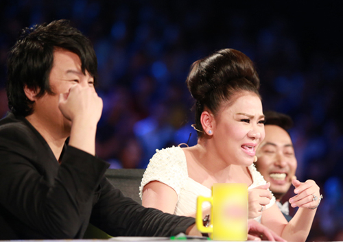 Cô gái mũm mĩm gây bất ngờ tại Vietnam Idol 2015