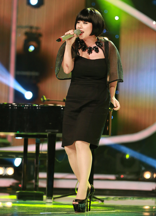 Cô gái mũm mĩm gây bất ngờ tại Vietnam Idol 2015