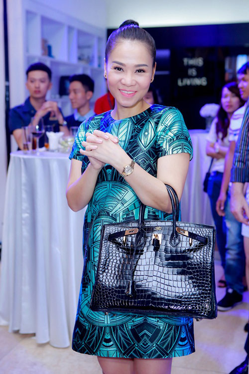 ngoc trinh8