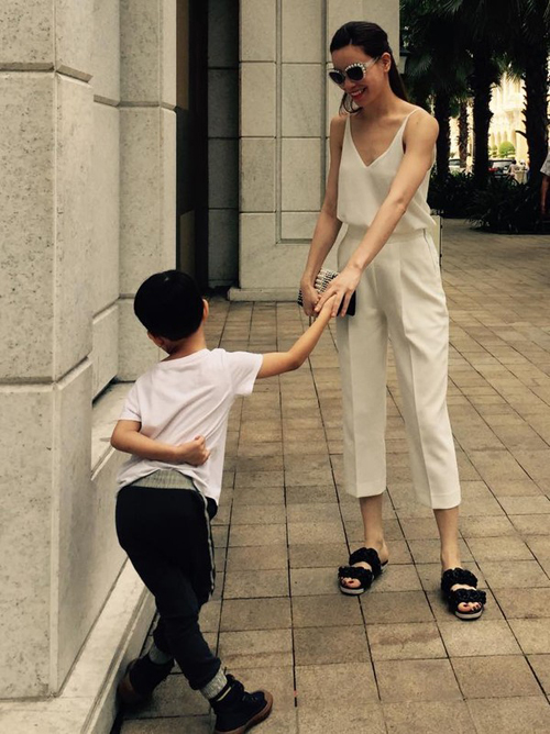 Khoảnh khắc hạnh phúc của mẹ con Hà Hồ khi vắng bóng Cường Đô La