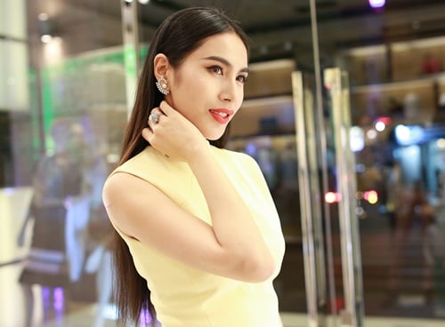 thủy tiên bơm môi