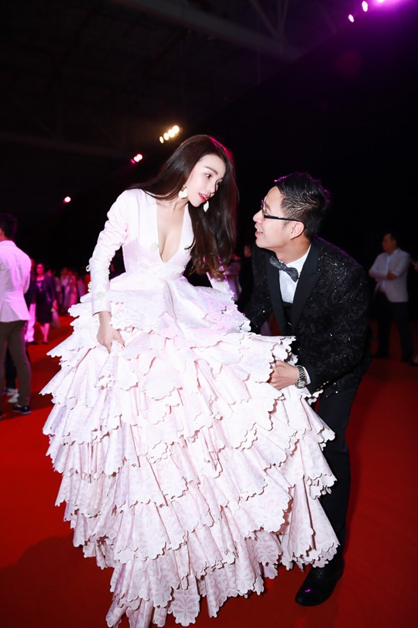 tra ngoc hang4
