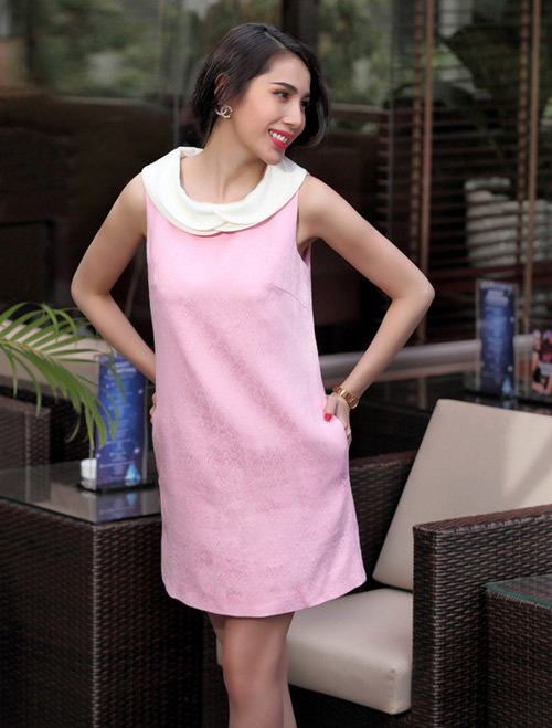 Váy cocktail gợi cảm nhưng ngoan hiền của Thủy Tiên