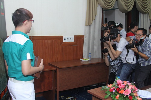 ung hoang phuc13