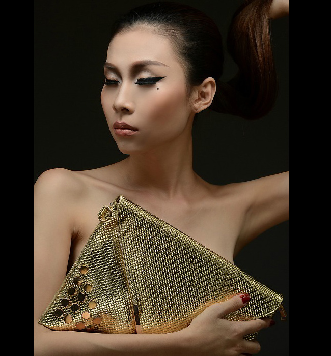 1001 cách che chắn độc đáo của nhan sắc Việt