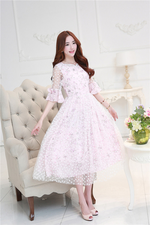 Xao xuyến với BST váy maxi xinh như công chúa