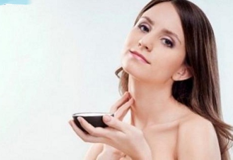 chăm sóc da cổ 