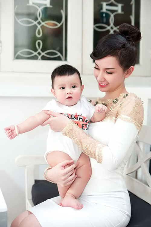 quynh chi va chong 1
