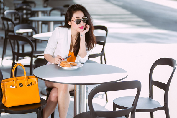 Thủy Tiên với street style cá tính, sexy
