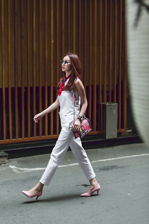 Khánh My không ngừng làm mới street style
