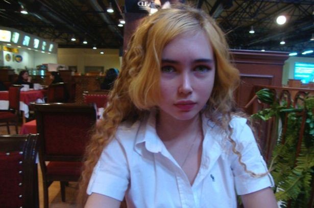 mặt mộc của búp bê sống