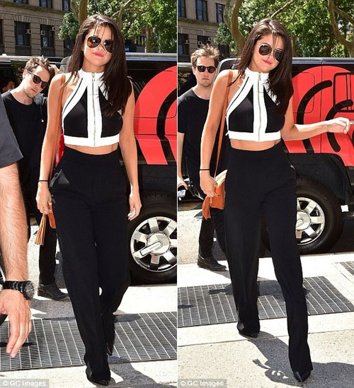 Selena Gomez dần lấy lại phong độ sau khủng hoảng thời trang