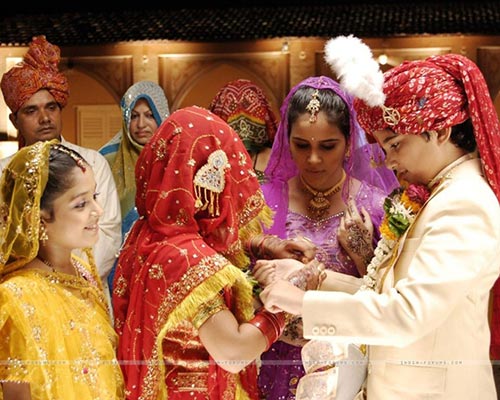 Avika Gor rực rỡ Shbet999 com đăng nhập truyền thống trong Cô dâu 8 tuổi