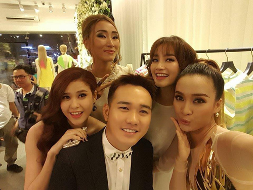 dàn người đẹp chúc mừng lê thanh hòa 6