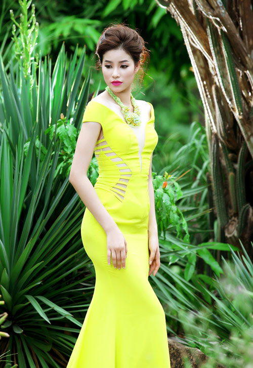 Đầm dạ hội gợi cảm cho quý cô