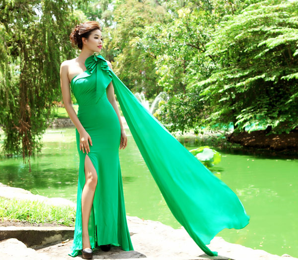 Đầm dạ hội gợi cảm cho quý cô
