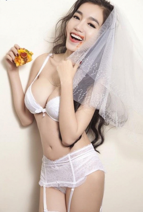 elly tran7