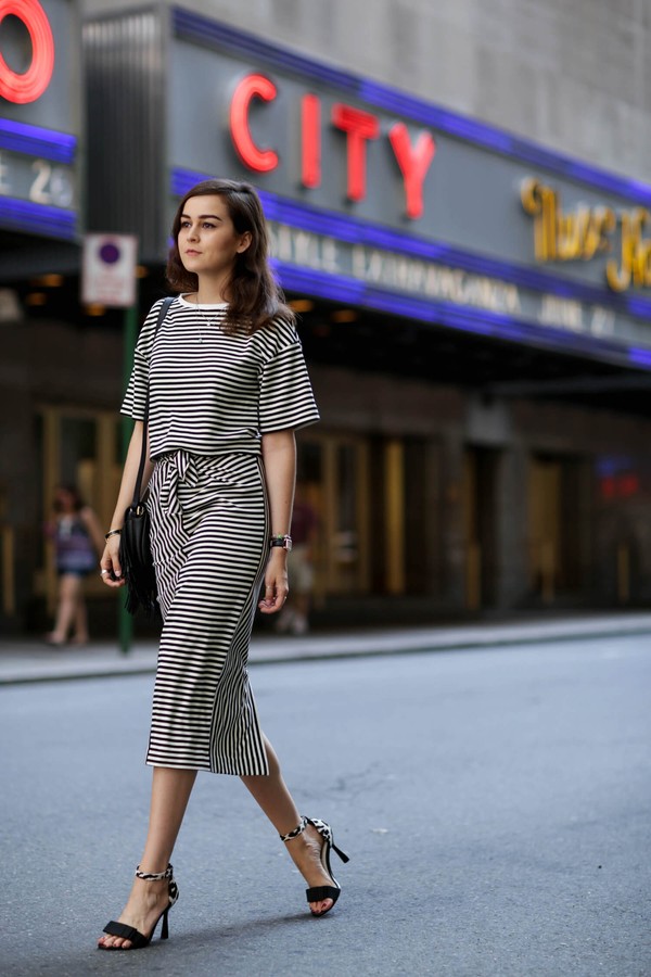 Gợi ý vừa đi làm vừa đi chơi cực tiện từ street style châu Âu