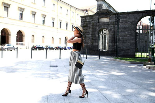 Gợi ý vừa đi làm vừa đi chơi cực tiện từ street style châu Âu
