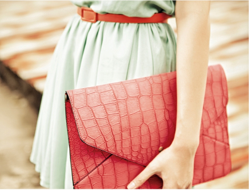 4 kiểu túi bạn gái không thể bỏ qua trong hè 2015
