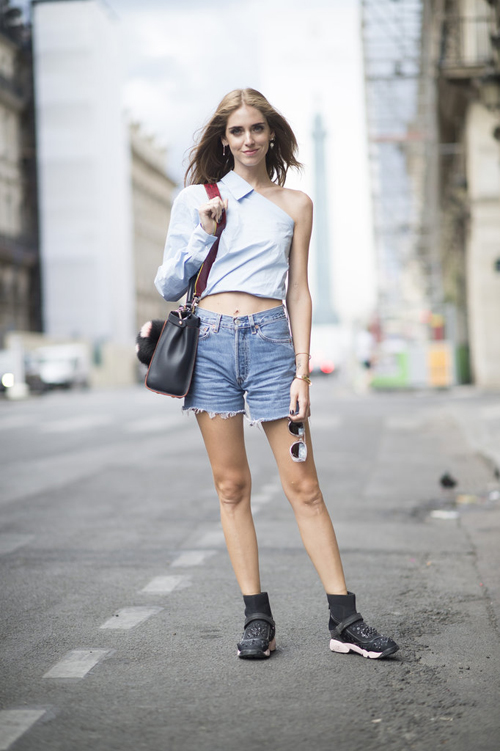 Tín đồ thời trang thế giới xuống phố với street style sành điệu