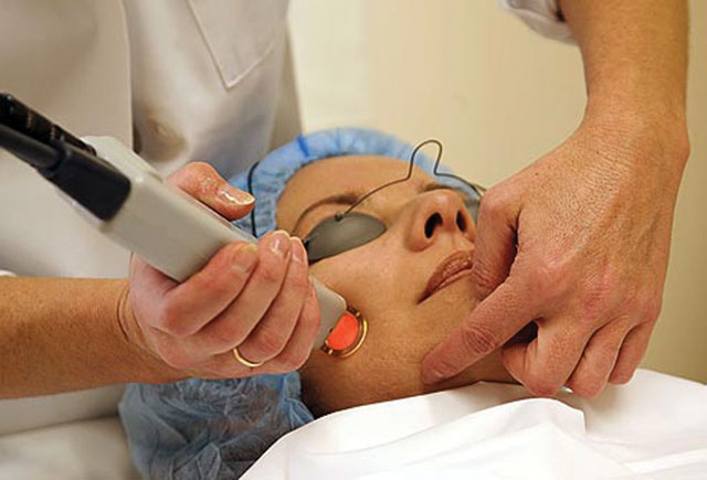 làm đẹp bằng chất độc