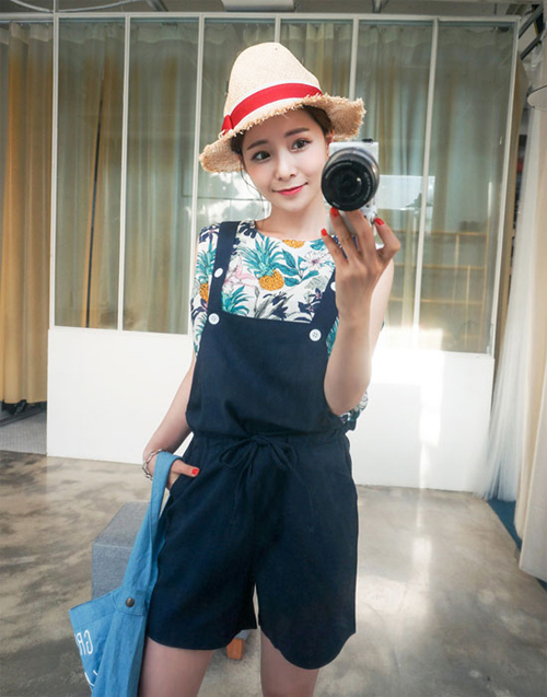 Quần yếm sành điệu say lòng cô gái trẻ