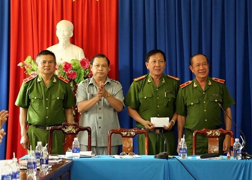 Mô tả ảnh.