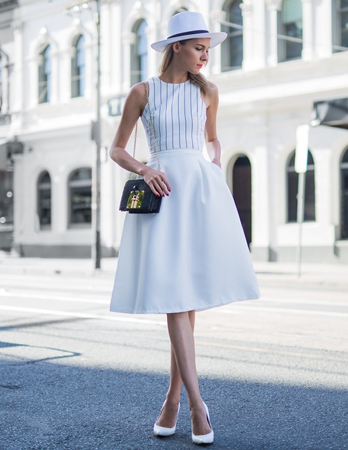 Fashionista hút hồn với sắc trắng ngày hè
