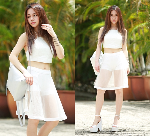 Fashionista hút hồn với sắc trắng ngày hè