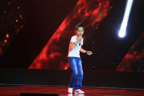 Dương Khắc Linh mua chuộc thí sinh bằng quà