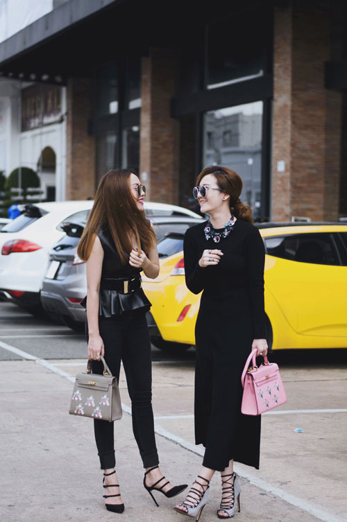 Yến Trang, Yến Nhi mix phụ kiện cá tính